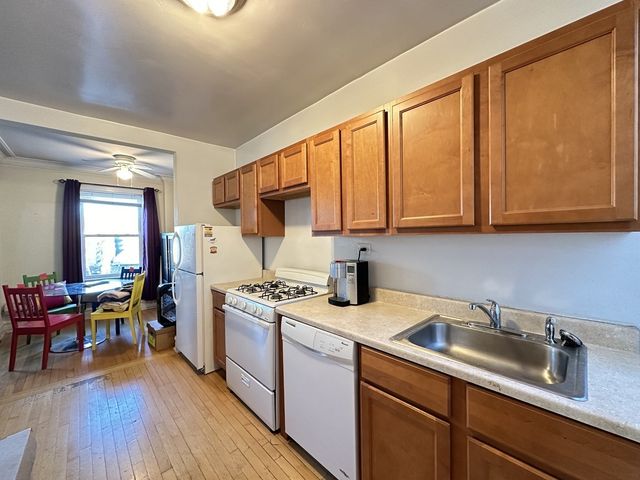 918 Green Bay Road 3A, Winnetka, IL 60093