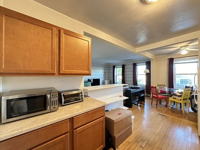 918 Green Bay Road 3A, Winnetka, IL 60093