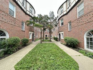 918 Green Bay Road 3A, Winnetka, IL 60093