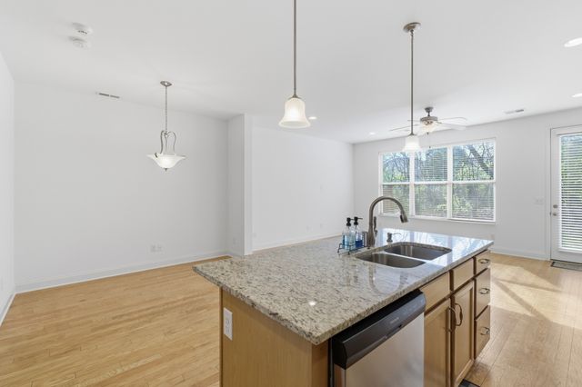 409 Waterbrook Dr, Mount Juliet, TN 37122