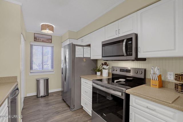 25 Deallyon Ave Apt 103, Hilton Head Island, SC 29928