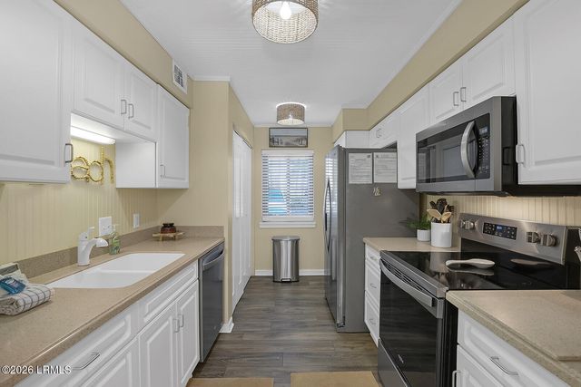 25 Deallyon Ave Apt 103, Hilton Head Island, SC 29928