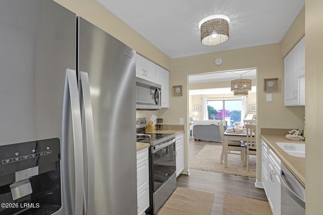25 Deallyon Ave Apt 103, Hilton Head Island, SC 29928