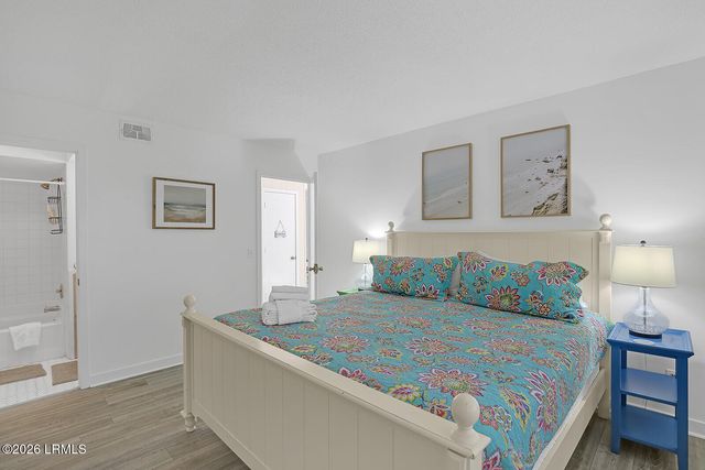 25 Deallyon Ave Apt 103, Hilton Head Island, SC 29928