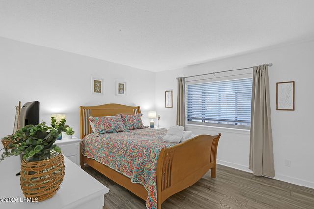 25 Deallyon Ave Apt 103, Hilton Head Island, SC 29928
