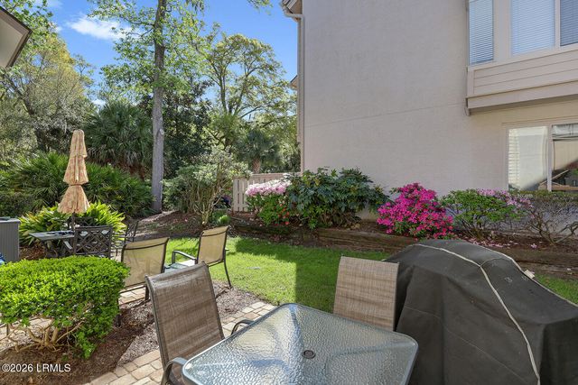 25 Deallyon Ave Apt 103, Hilton Head Island, SC 29928