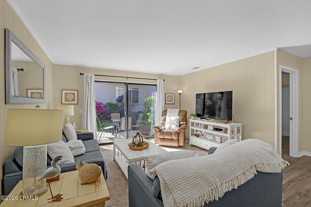 25 Deallyon Ave Apt 103, Hilton Head Island, SC 29928