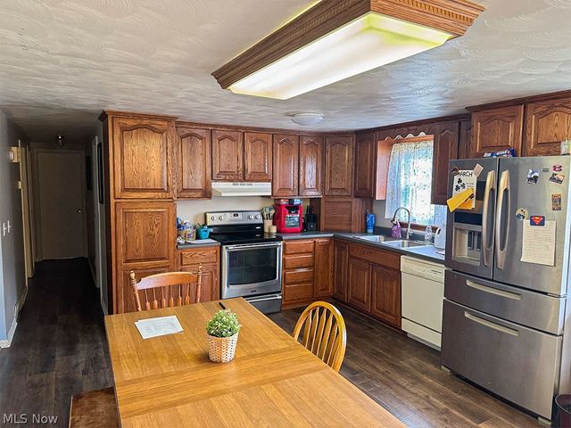 2140 Potts Lane, Zanesville, OH 43701