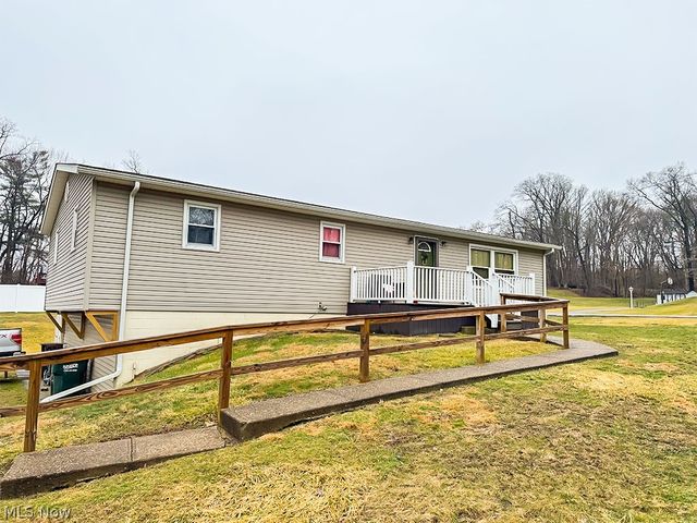 2140 Potts Lane, Zanesville, OH 43701