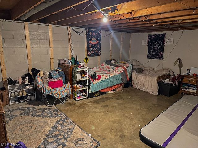 2140 Potts Lane, Zanesville, OH 43701