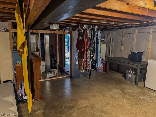 2140 Potts Lane, Zanesville, OH 43701