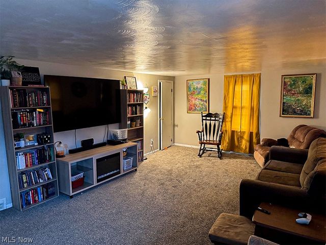 2140 Potts Lane, Zanesville, OH 43701