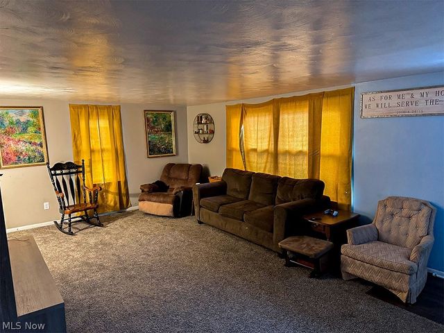 2140 Potts Lane, Zanesville, OH 43701