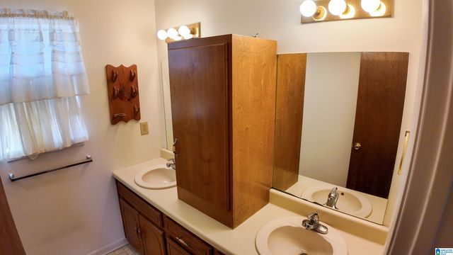 8549 ROCKHAMPTON STREET, Leeds, AL 35094