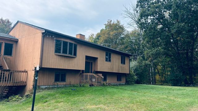15 Brook Street, Rehoboth, MA 02769
