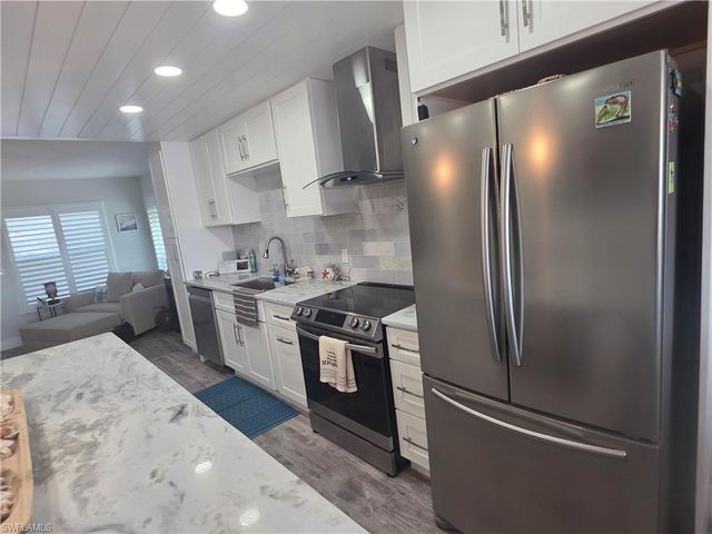 4006 SE 20th PL 4, Cape Coral, FL 33904