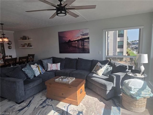 4006 SE 20th PL 4, Cape Coral, FL 33904