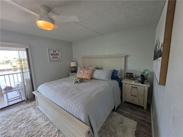 4006 SE 20th PL 4, Cape Coral, FL 33904