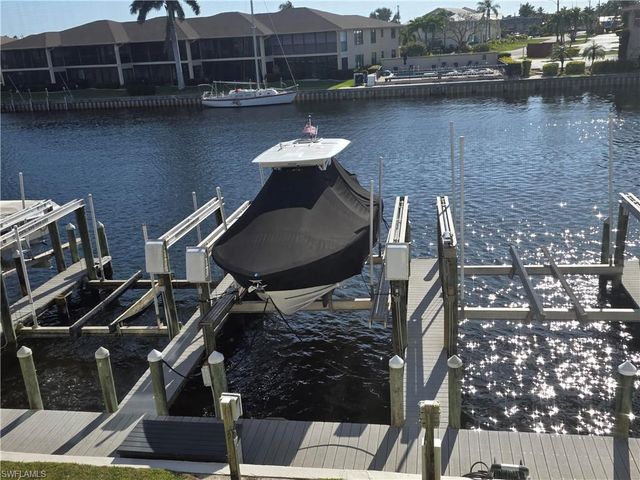 4006 SE 20th PL 4, Cape Coral, FL 33904