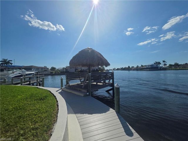 4006 SE 20th PL 4, Cape Coral, FL 33904