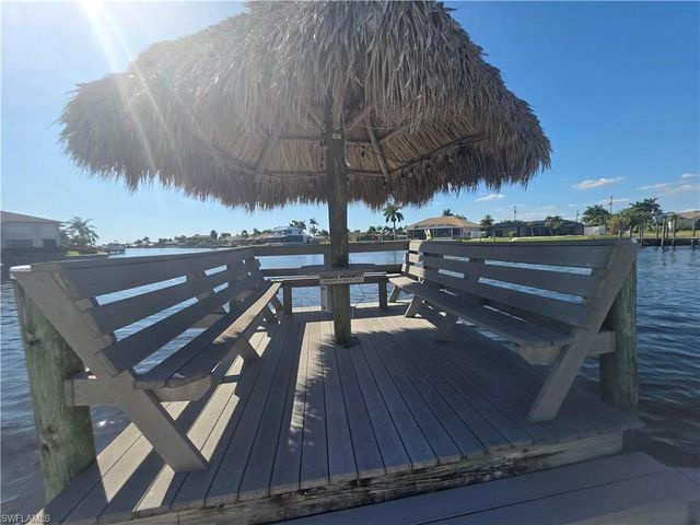 4006 SE 20th PL 4, Cape Coral, FL 33904