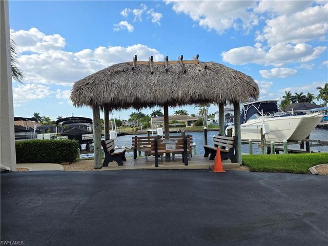 4006 SE 20th PL 4, Cape Coral, FL 33904