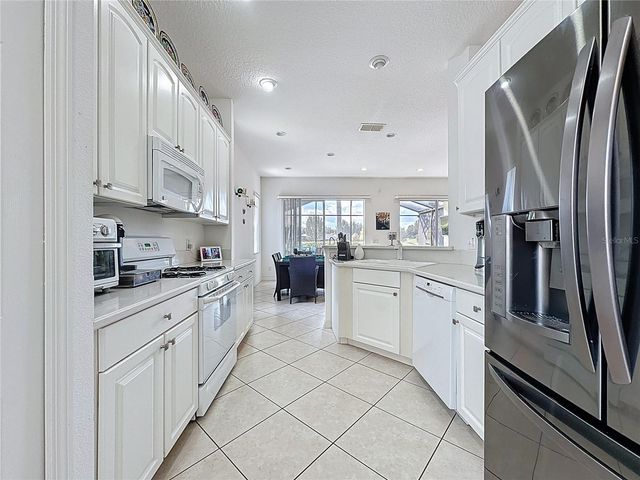 146 CREPE MYRTLE DRIVE, Groveland, FL 34736