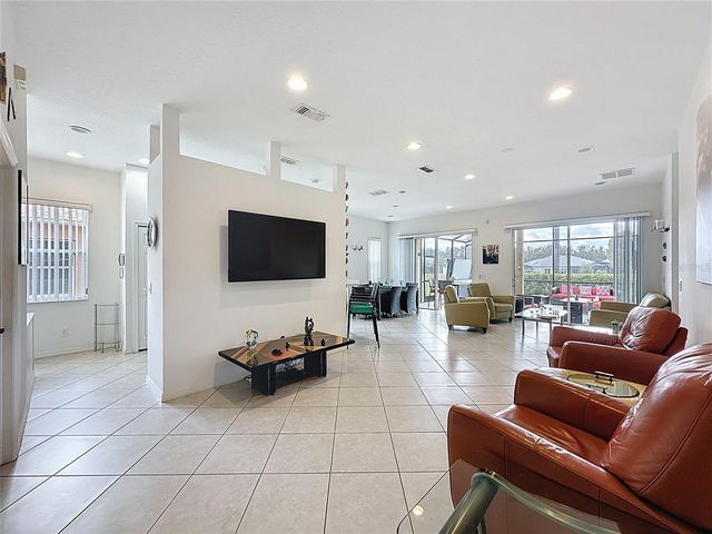 146 CREPE MYRTLE DRIVE, Groveland, FL 34736