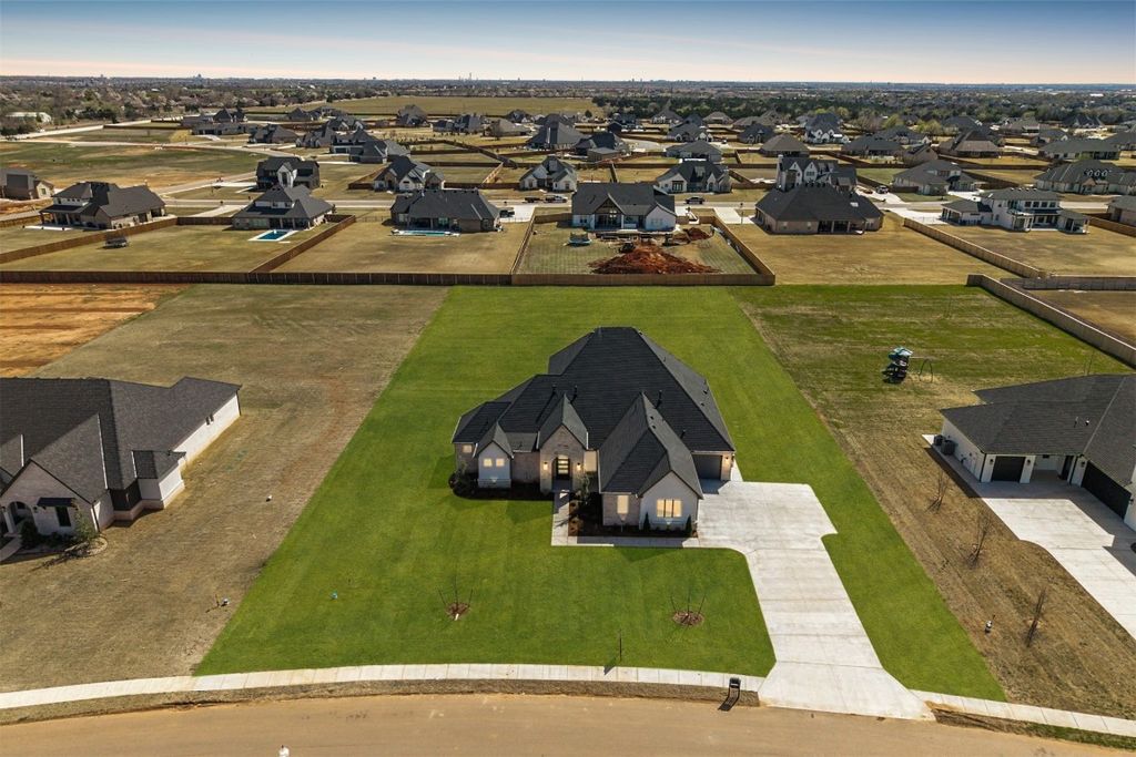 2270 NW 227th Street, Edmond, OK 73025