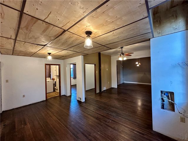 118 Firehall Rd, Slippery Rock Twp, PA 16101