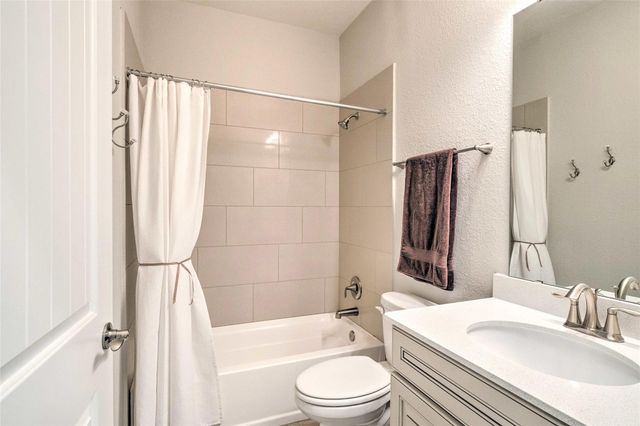 308 Hanging Star LN, Georgetown, TX 78633