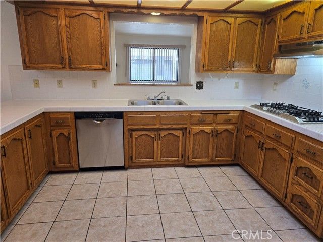 727 Chardonnay Place, Hemet, CA 92544