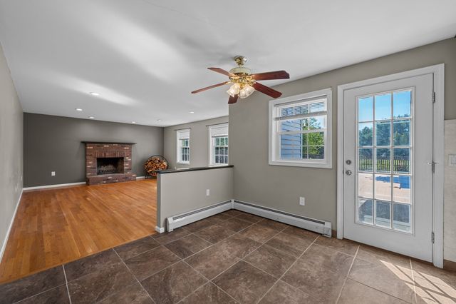 71 Nichols St, Holden, MA 01522