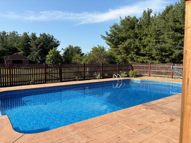 71 Nichols St, Holden, MA 01522