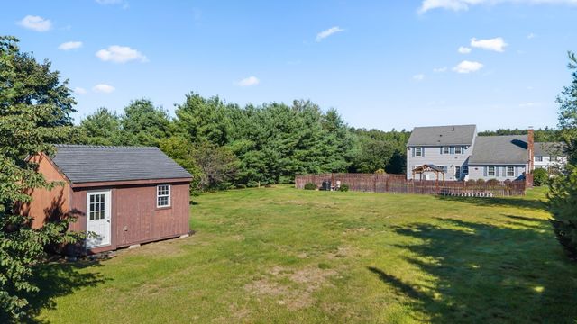 71 Nichols St, Holden, MA 01522