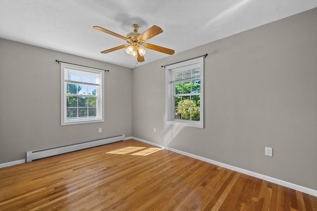 71 Nichols St, Holden, MA 01522