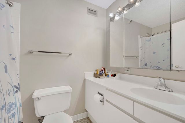 440 N Wabash Avenue 1111, Chicago, IL 60611