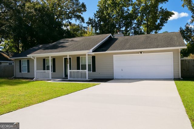 102 W Victoria Boulevard, Kingsland, GA 31548