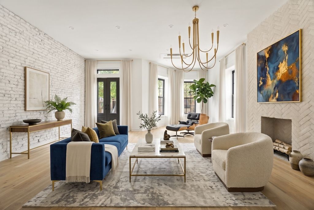655 DECATUR Street, New York City, NY 11233