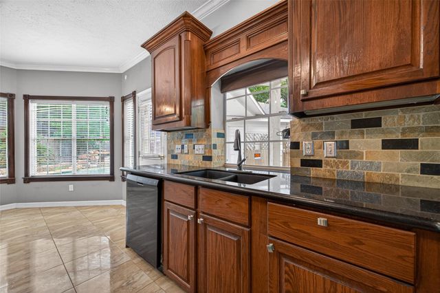 1002 Pine Walk Trail, Spring, TX 77388