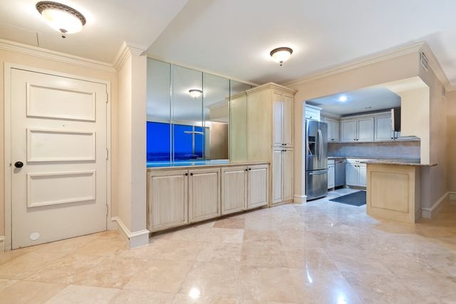 6211 W Northwest Highway 2401, Dallas, TX 75225