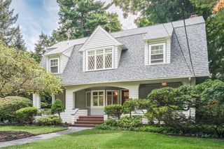 80 Pine Ridge Rd, Newton, MA 02468