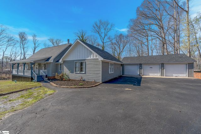 390 Tranquil Drive, Laurens, SC 29360