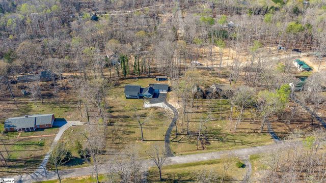 390 Tranquil Drive, Laurens, SC 29360