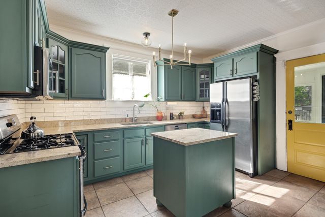 1704 BEARD PL, Memphis, TN 38112