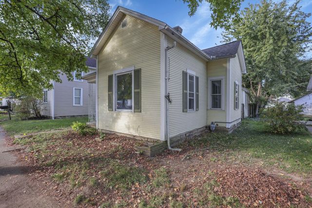 215 Harrison Avenue, Lancaster, OH 43130