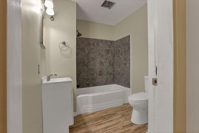 215 Harrison Avenue, Lancaster, OH 43130