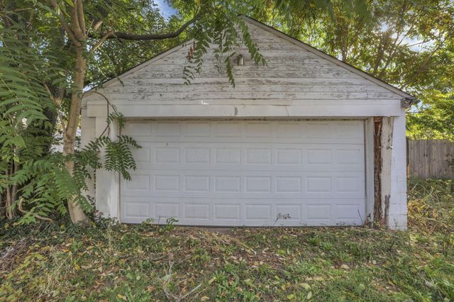 215 Harrison Avenue, Lancaster, OH 43130