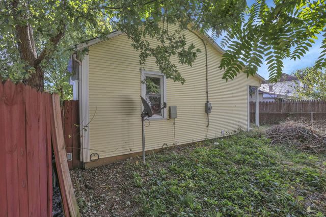 215 Harrison Avenue, Lancaster, OH 43130