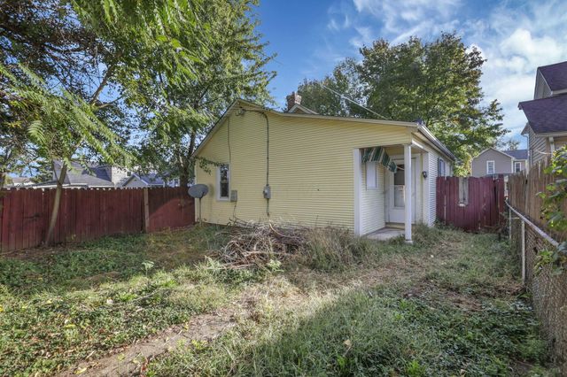 215 Harrison Avenue, Lancaster, OH 43130